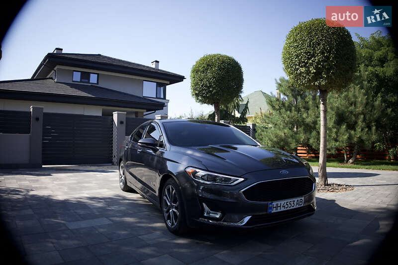 Седан Ford Fusion 2019 в Одессе