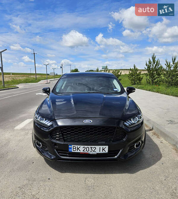 Седан Ford Fusion 2016 в Ровно