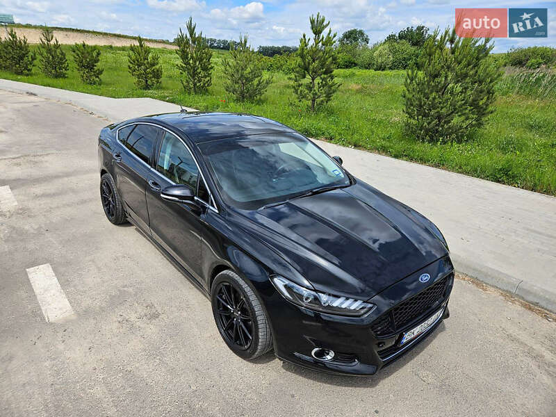 Седан Ford Fusion 2016 в Ровно