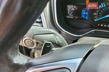 Седан Ford Fusion 2016 в 