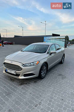 Седан Ford Fusion 2014 в Буську