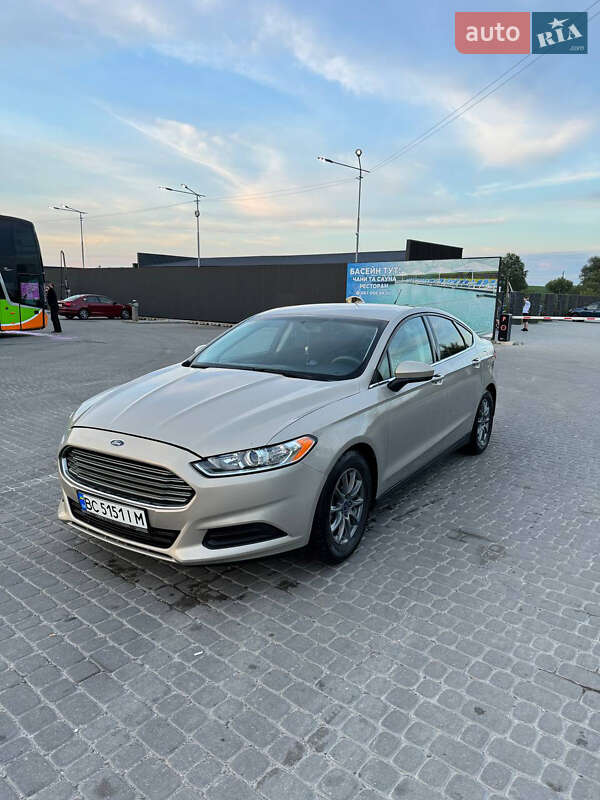 Седан Ford Fusion 2014 в 