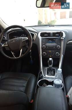 Седан Ford Fusion 2014 в 