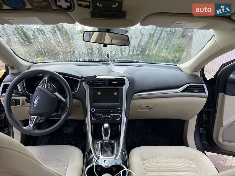 Седан Ford Fusion 2015 в Одесі