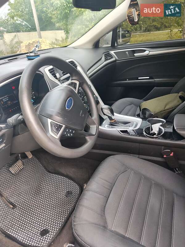 Седан Ford Fusion 2014 в Полтаві