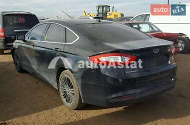 Седан Ford Fusion 2016 в 