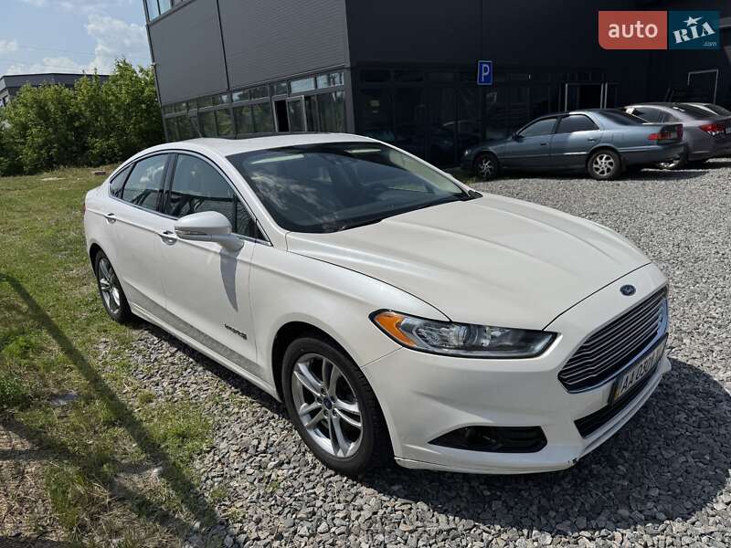 Седан Ford Fusion 2015 в Києві