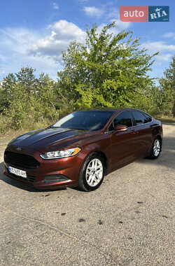 Седан Ford Fusion 2015 в 