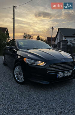 Седан Ford Fusion 2014 в 