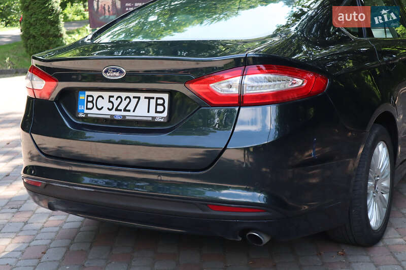 Седан Ford Fusion 2014 в Дрогобичі