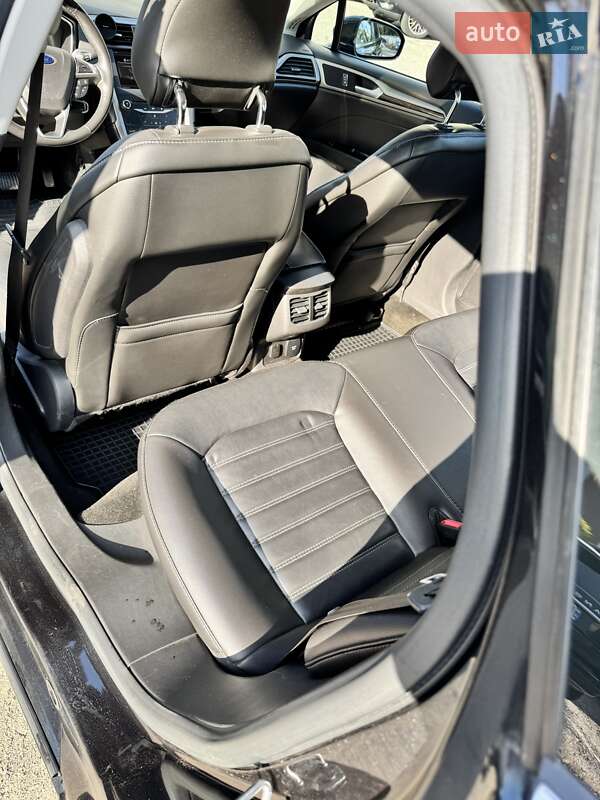 Седан Ford Fusion 2013 в Киеве