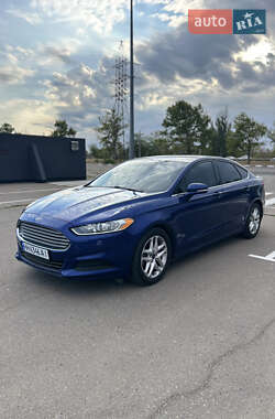Седан Ford Fusion 2016 в 