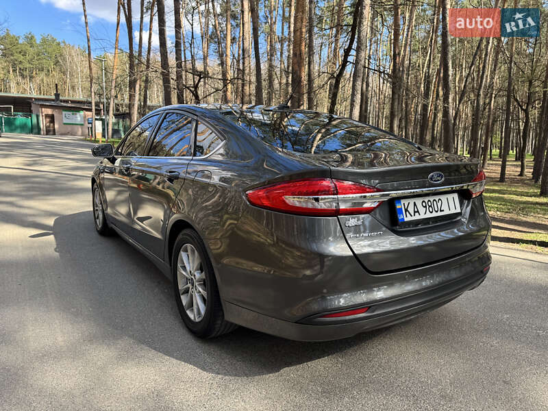 Седан Ford Fusion 2016 в Києві