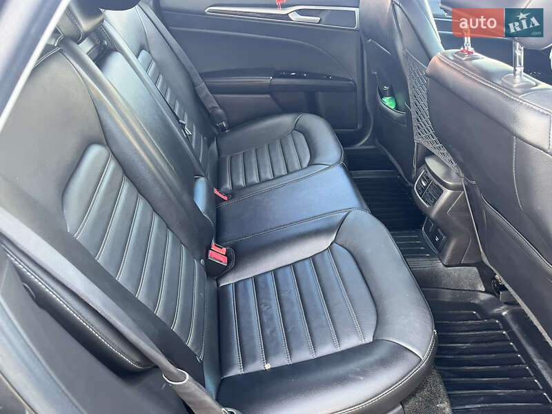 Седан Ford Fusion 2015 в Києві