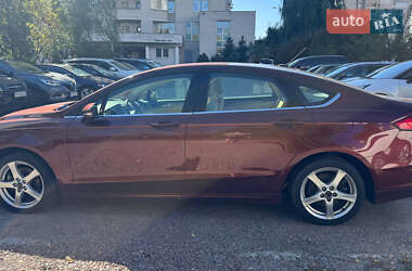 Седан Ford Fusion 2016 в 