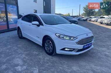 Седан Ford Fusion 2017 в 