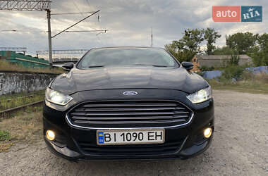 Седан Ford Fusion 2016 в 