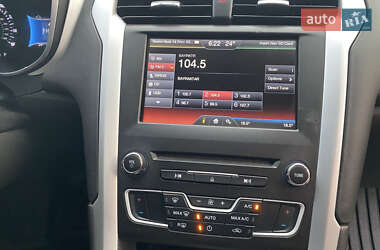 Седан Ford Fusion 2016 в 