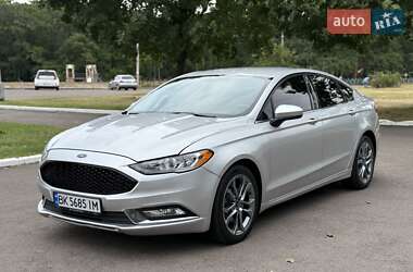 Седан Ford Fusion 2017 в 