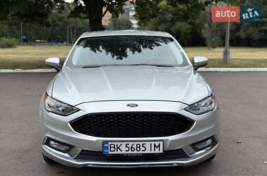 Седан Ford Fusion 2017 в 
