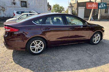 Седан Ford Fusion 2018 в 