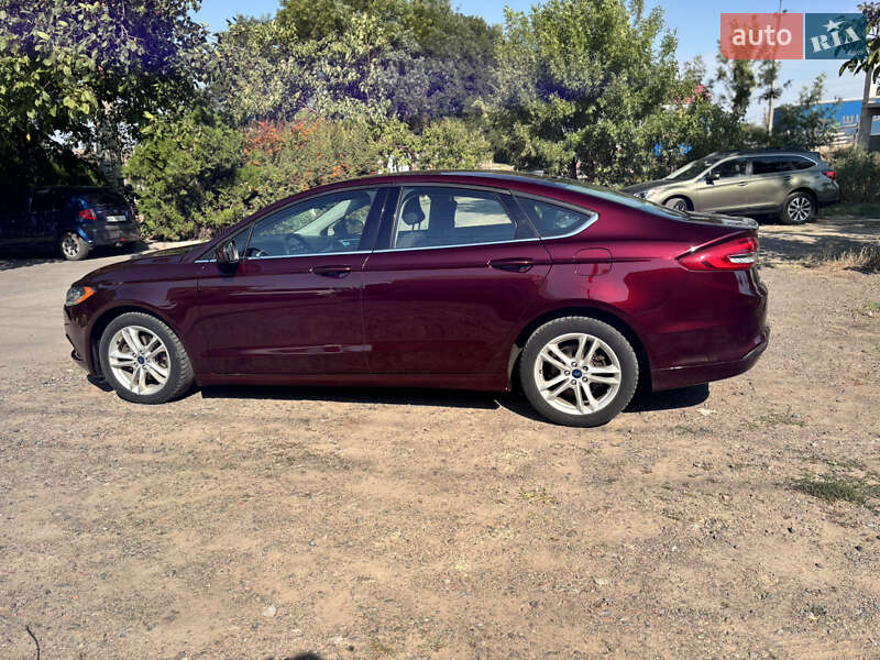 Седан Ford Fusion 2018 в Южном