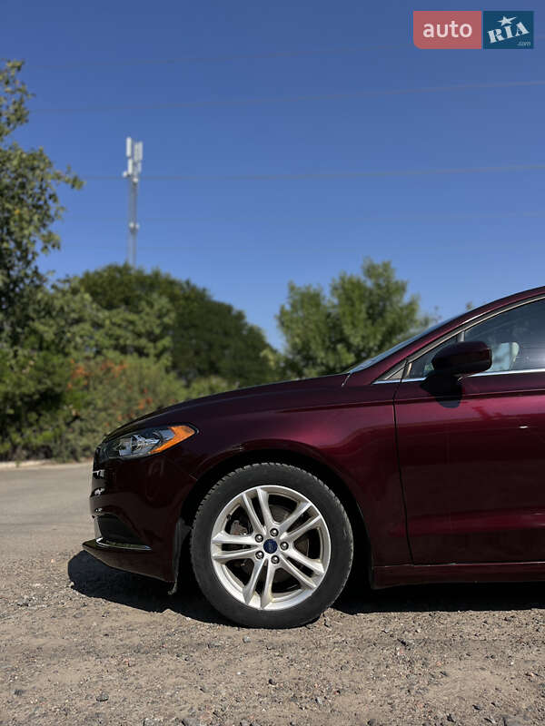 Седан Ford Fusion 2018 в Южном