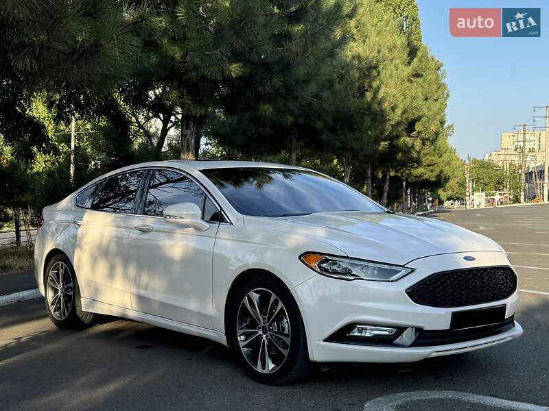 Седан Ford Fusion 2016 в Одесі