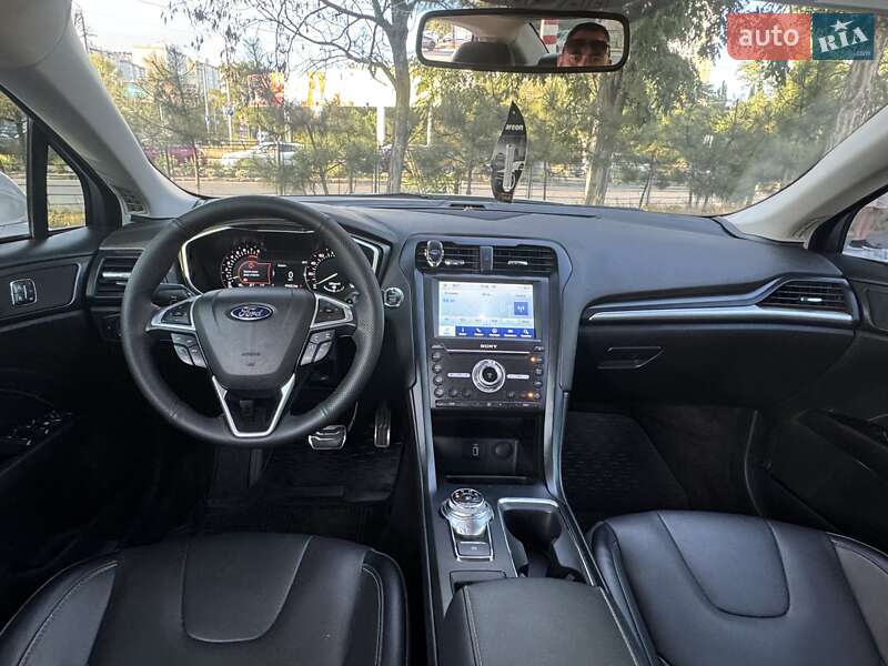 Седан Ford Fusion 2016 в Одесі