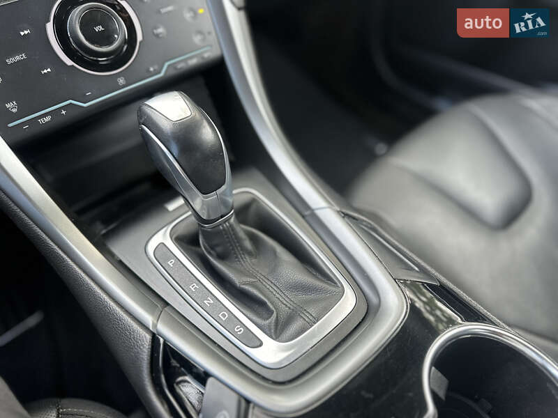 Седан Ford Fusion 2013 в Києві