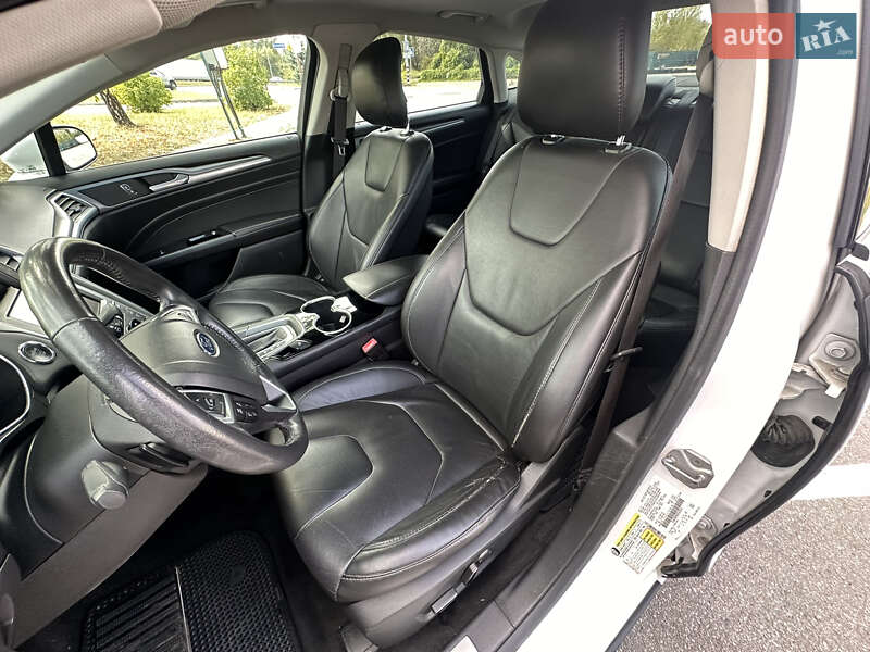 Седан Ford Fusion 2013 в Києві