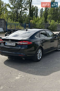 Седан Ford Fusion 2017 в 