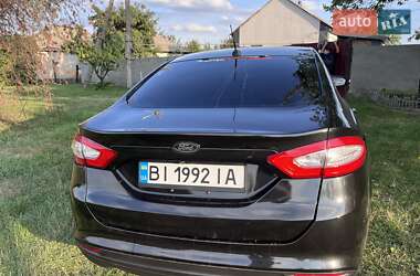 Седан Ford Fusion 2013 в 
