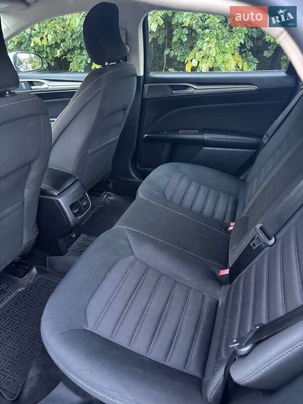 Седан Ford Fusion 2017 в Киеве фото 2 Седан Ford Fusion 2017 в Киеве