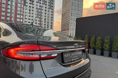 Седан Ford Fusion 2017 в 
