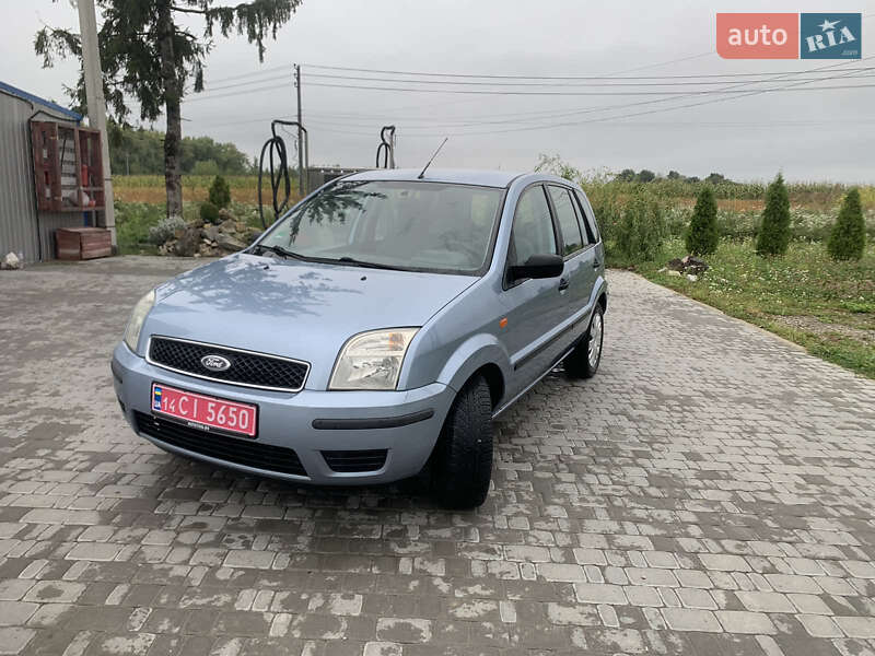 Хэтчбек Ford Fusion 2004 в Борщеве