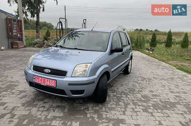 Хетчбек Ford Fusion 2004 в 
