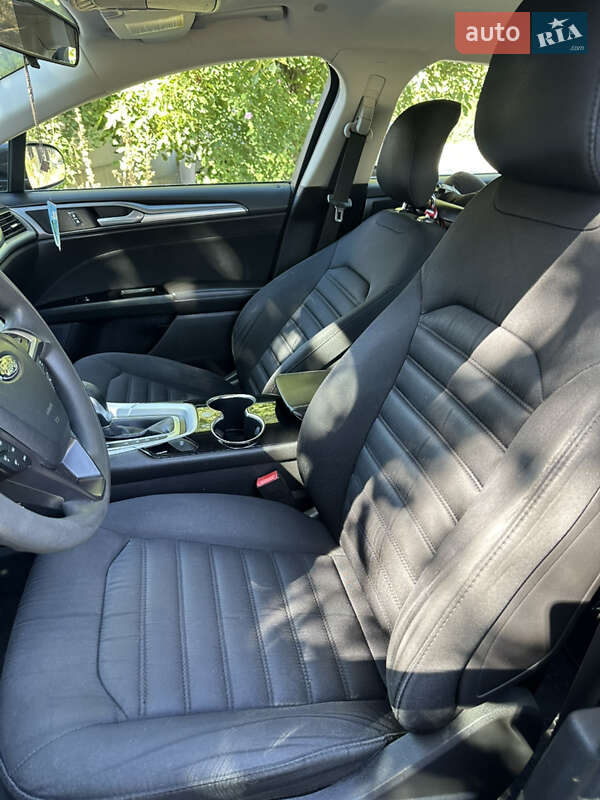 Седан Ford Fusion 2014 в Днепре