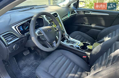Седан Ford Fusion 2014 в 