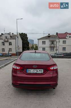 Седан Ford Fusion 2013 в 