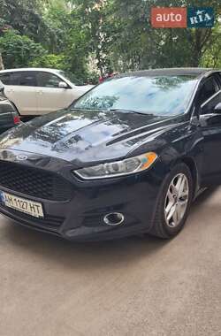 Седан Ford Fusion 2016 в 