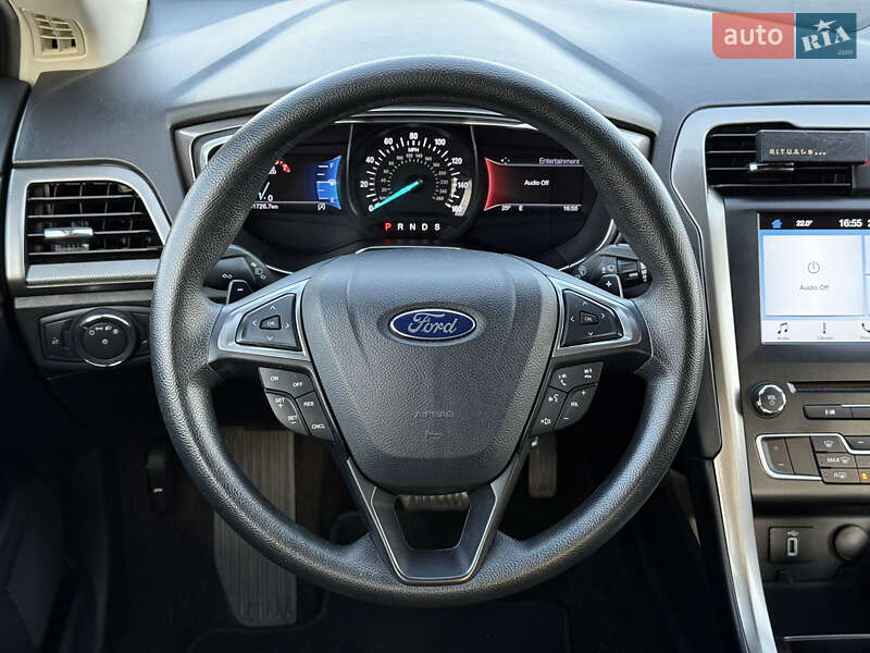 Седан Ford Fusion 2016 в Киеве фото 6 Седан Ford Fusion 2016 в Киеве