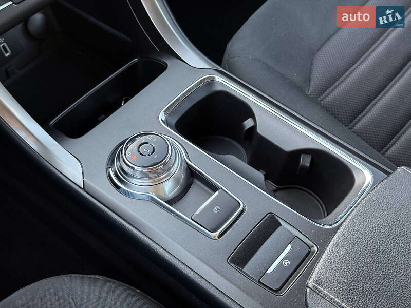 Седан Ford Fusion 2016 в Киеве фото 14 Седан Ford Fusion 2016 в Киеве