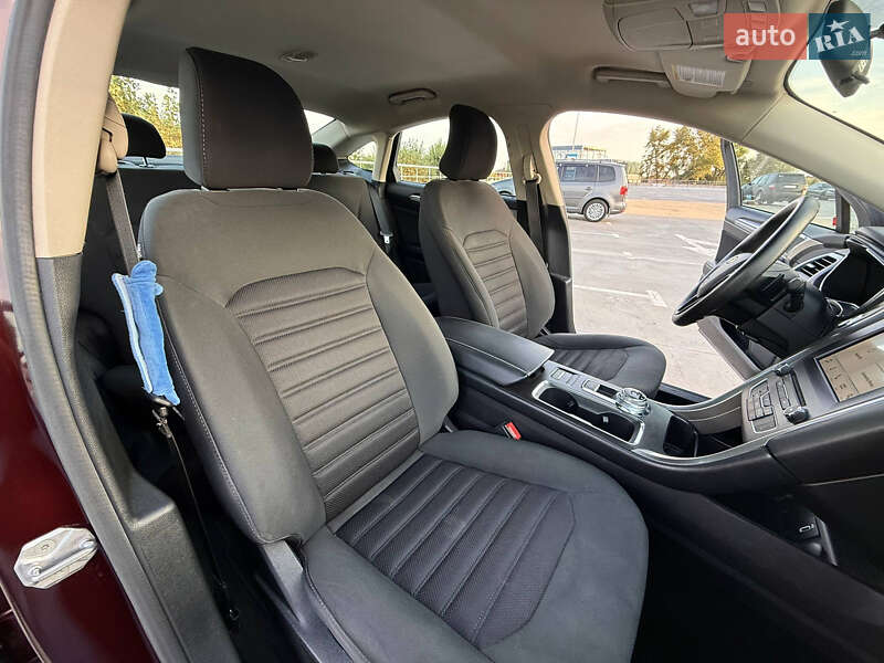 Седан Ford Fusion 2016 в Киеве фото 19 Седан Ford Fusion 2016 в Киеве
