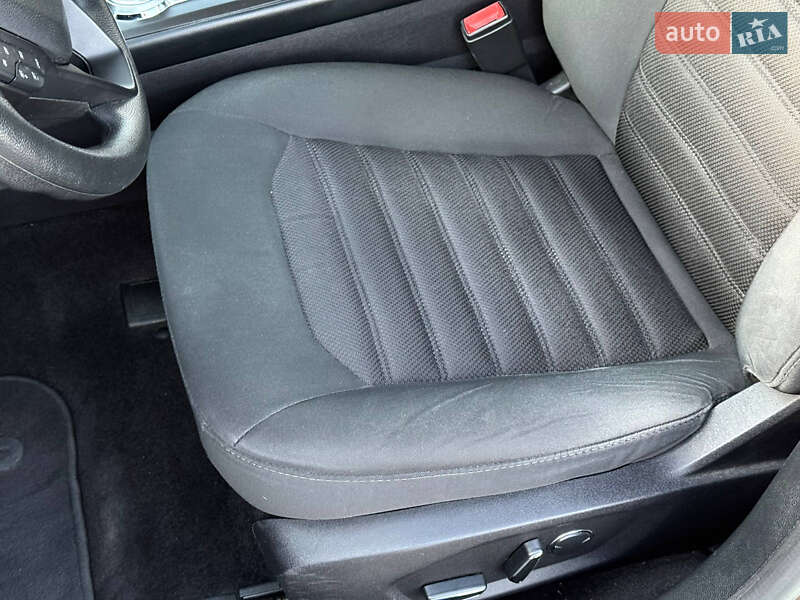 Седан Ford Fusion 2016 в Киеве фото 27 Седан Ford Fusion 2016 в Киеве