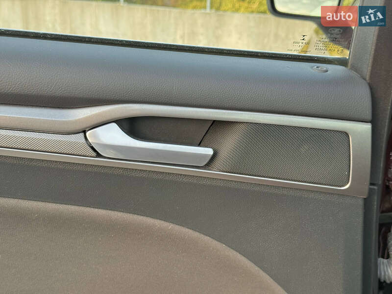 Седан Ford Fusion 2016 в Киеве фото 36 Седан Ford Fusion 2016 в Киеве