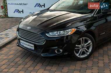 Седан Ford Fusion 2015 в 