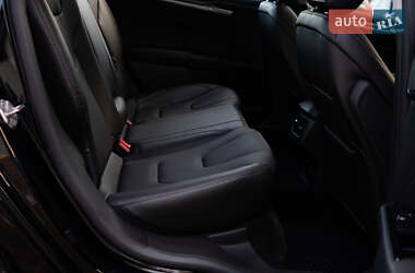 Седан Ford Fusion 2015 в 