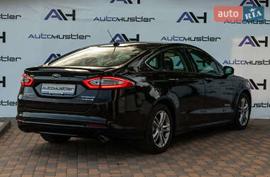 Седан Ford Fusion 2015 в 