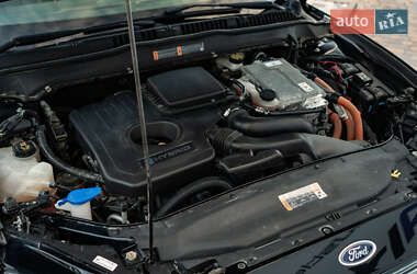 Седан Ford Fusion 2015 в 